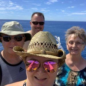 Meet your Posher, Stephanie